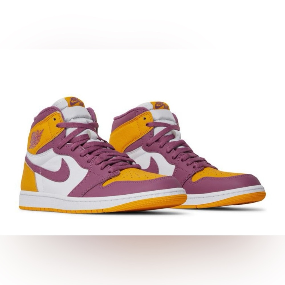 Like New 2022 Air Jordan 1 Retro High OG ‘Brotherhood’ Sneakers